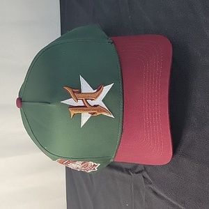 Hollywood Hideout snap back hat Green and Maroon
